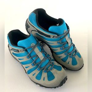 Merrell Chameleon hikers , size 9, Blue/Grey, Vibram outsole, Pre-owned
